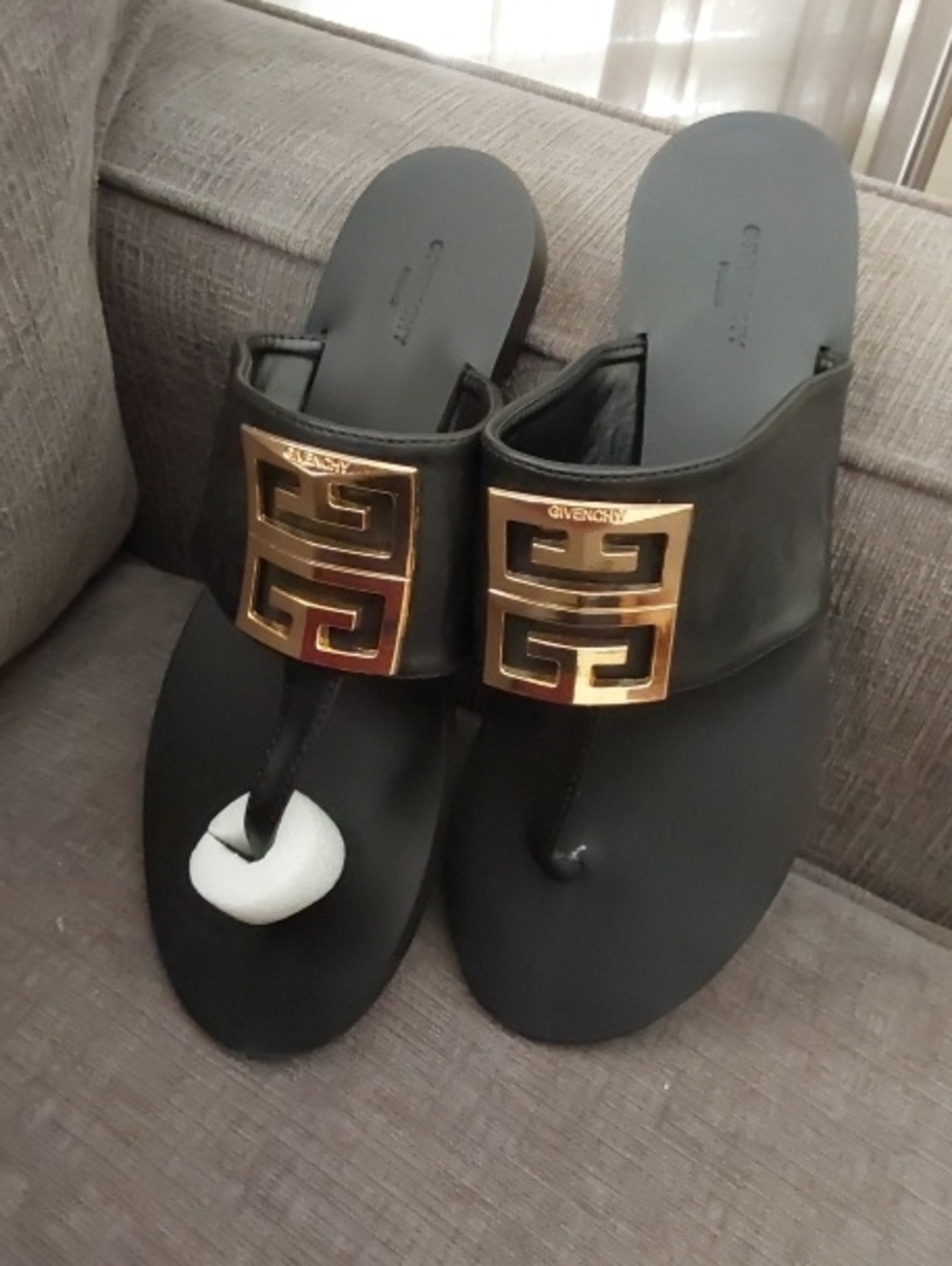 Cute Fashion Forward Black Sandals 6 To 6.5 Euro 37